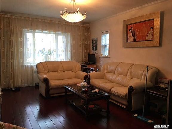2nd image of 5827 207th St