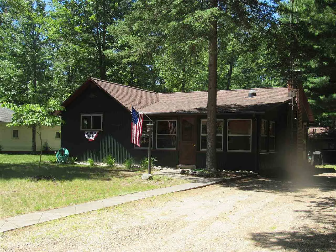1511 Maple Ave photo 1