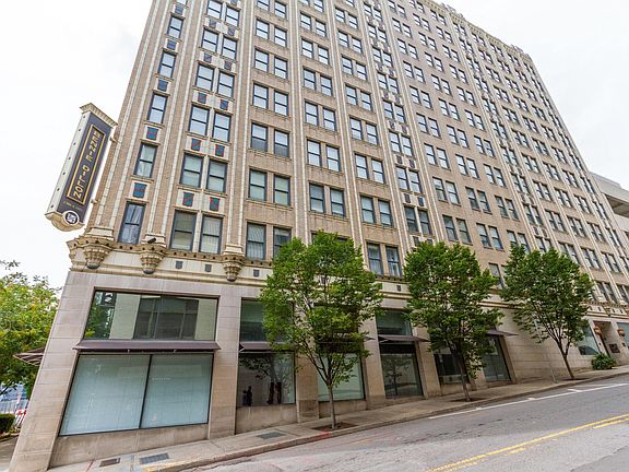 4th image of 700 Church St APT 903