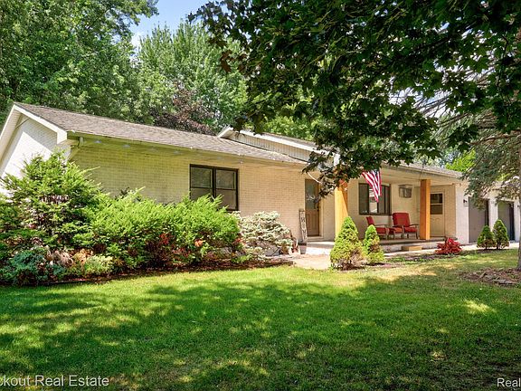 2nd image of 5330 Sheridan Rd