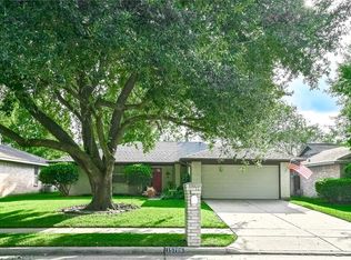 15706 Firthridge Ct, Webster, TX 77598