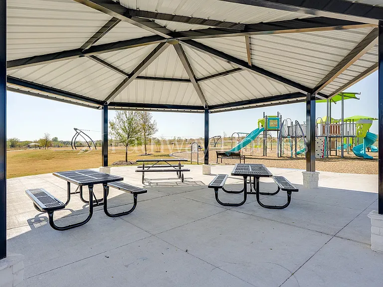 11104 Santana Dr — Photo 23