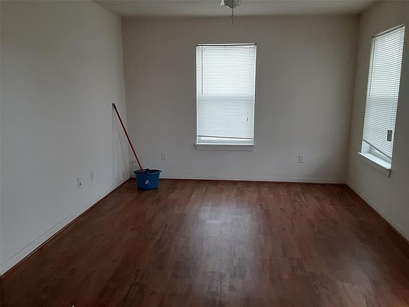3rd image of 130B Southbend Ct #B