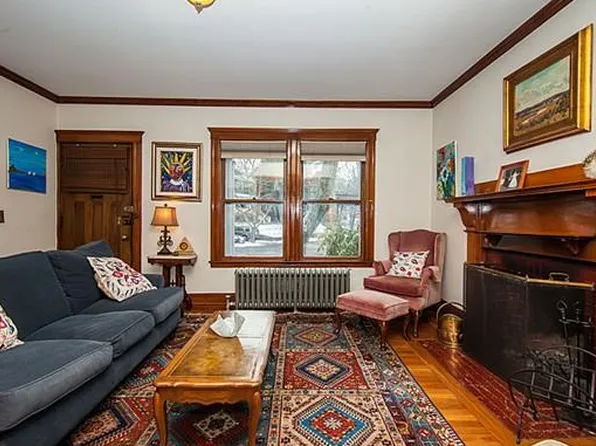 9 Arlington St #1, Newton, MA 02458