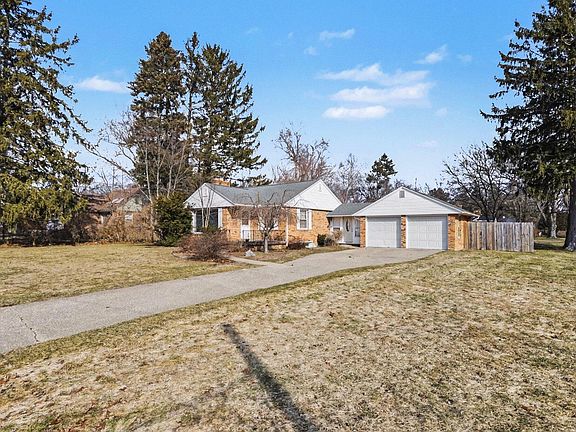 2nd image of 1295 Pontiac Rd