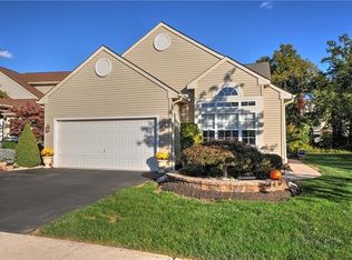 104 Renaissance Blvd, Somerset, NJ 08873