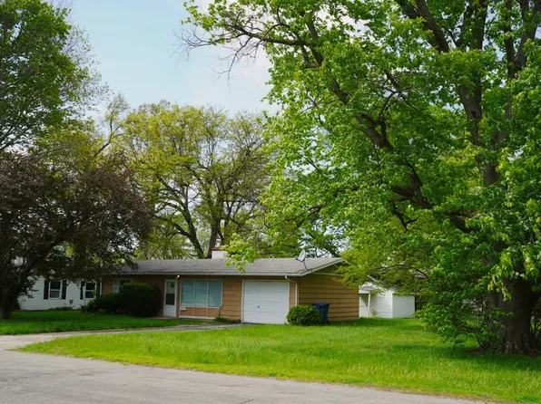 256 W Fleming St, Watseka, IL 60970