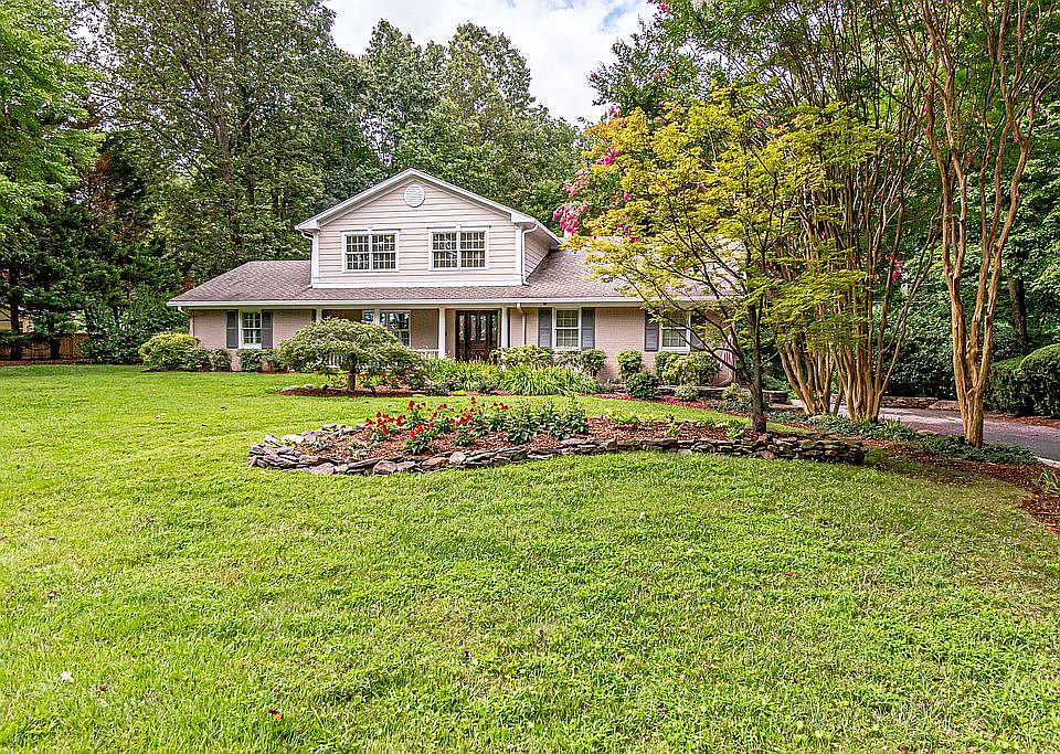1st image of 6804 Lupine Ln