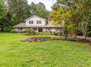 6804 Lupine Ln, Mc Lean, VA 22101