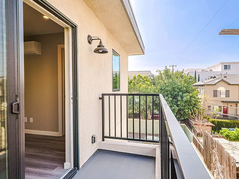 5261 Harmony Ave — Photo 37