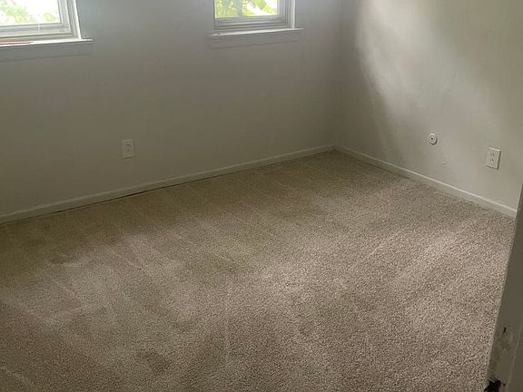 2nd image of 606 W 8th St Unit 2