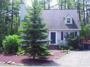 1192 Aurora Ter, Tobyhanna, PA 18466