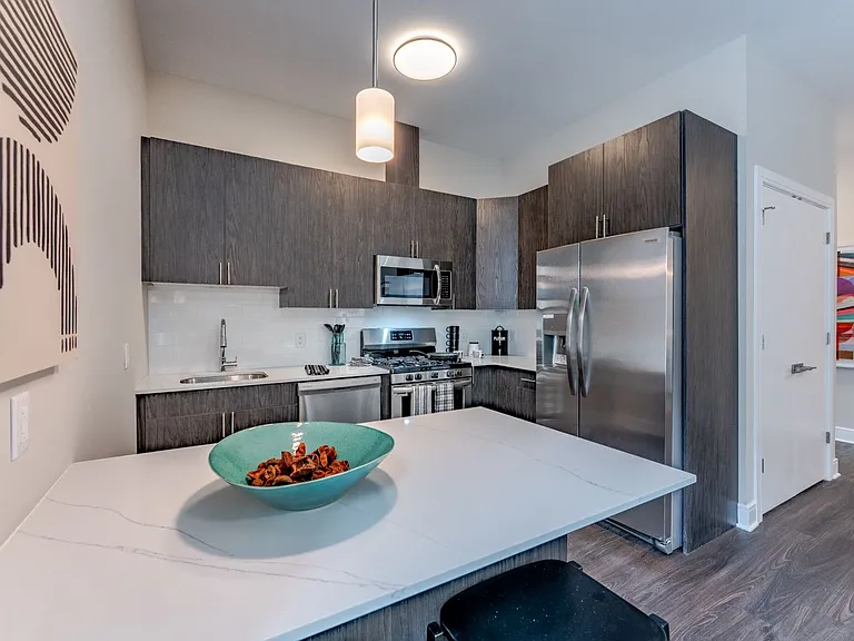 310 Madison Ave #201 — Photo 6