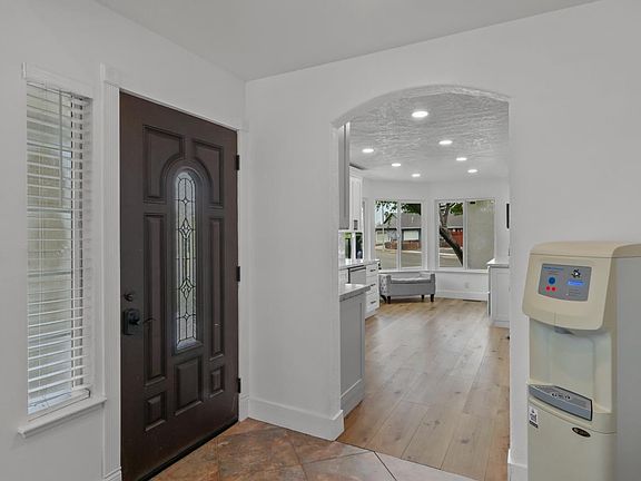 4th image of 640 Elsa Drive