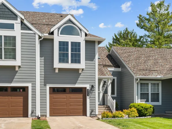2505 82nd St, Urbandale, IA 50322