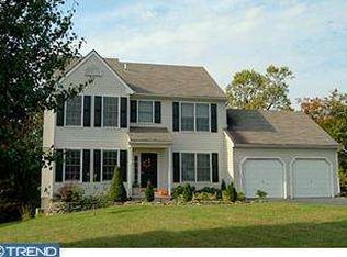 7 Morningside Ct, West Grove, PA 19390