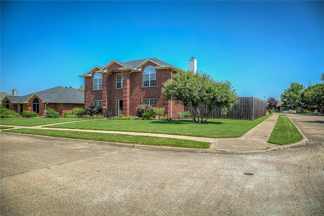 Building Photo - 1059 Fairview Dr