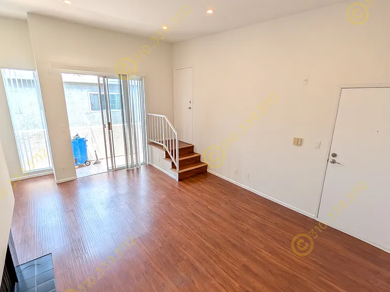 2481 Corinth Ave — Photo 5