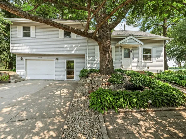 10574 Arnold Cir NW, Monticello, MN 55362