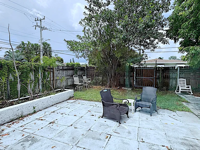 509 SE 2nd Ave — Photo 19