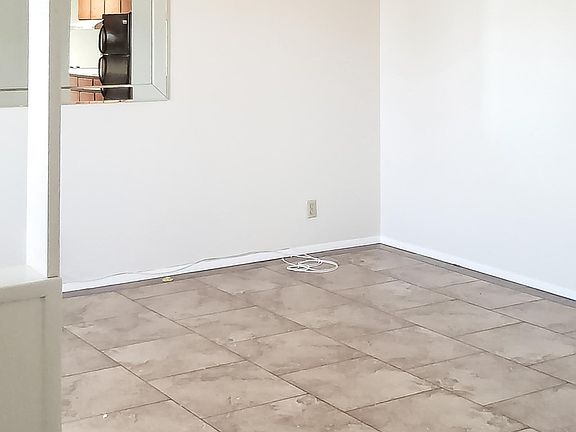 4th image of 5124 Kodiak Ave