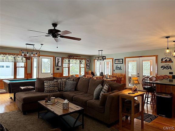 4th image of 8621 Number 4 Rd