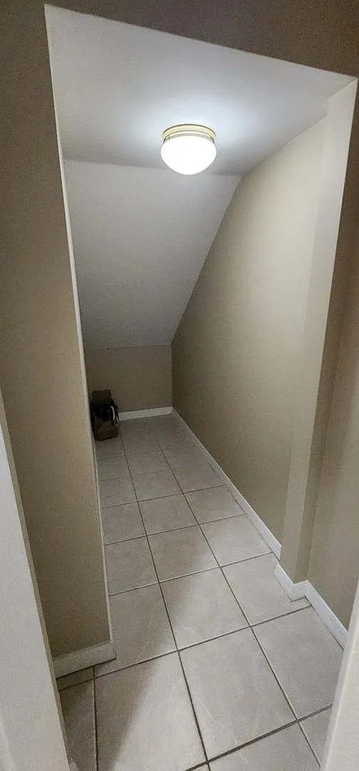 Cape Townhome — Photo 2