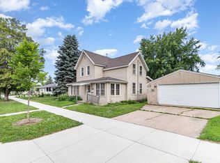 316 E Main St, Belle Plaine, MN 56011