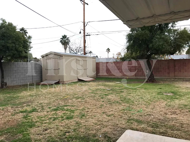 1507 W Berridge Ln — Photo 17