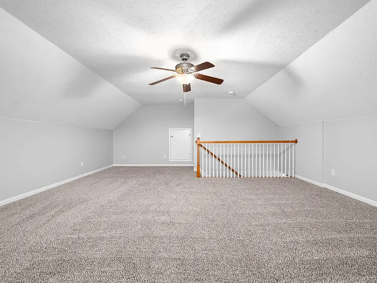 1626 Autumn Dr — Photo 25