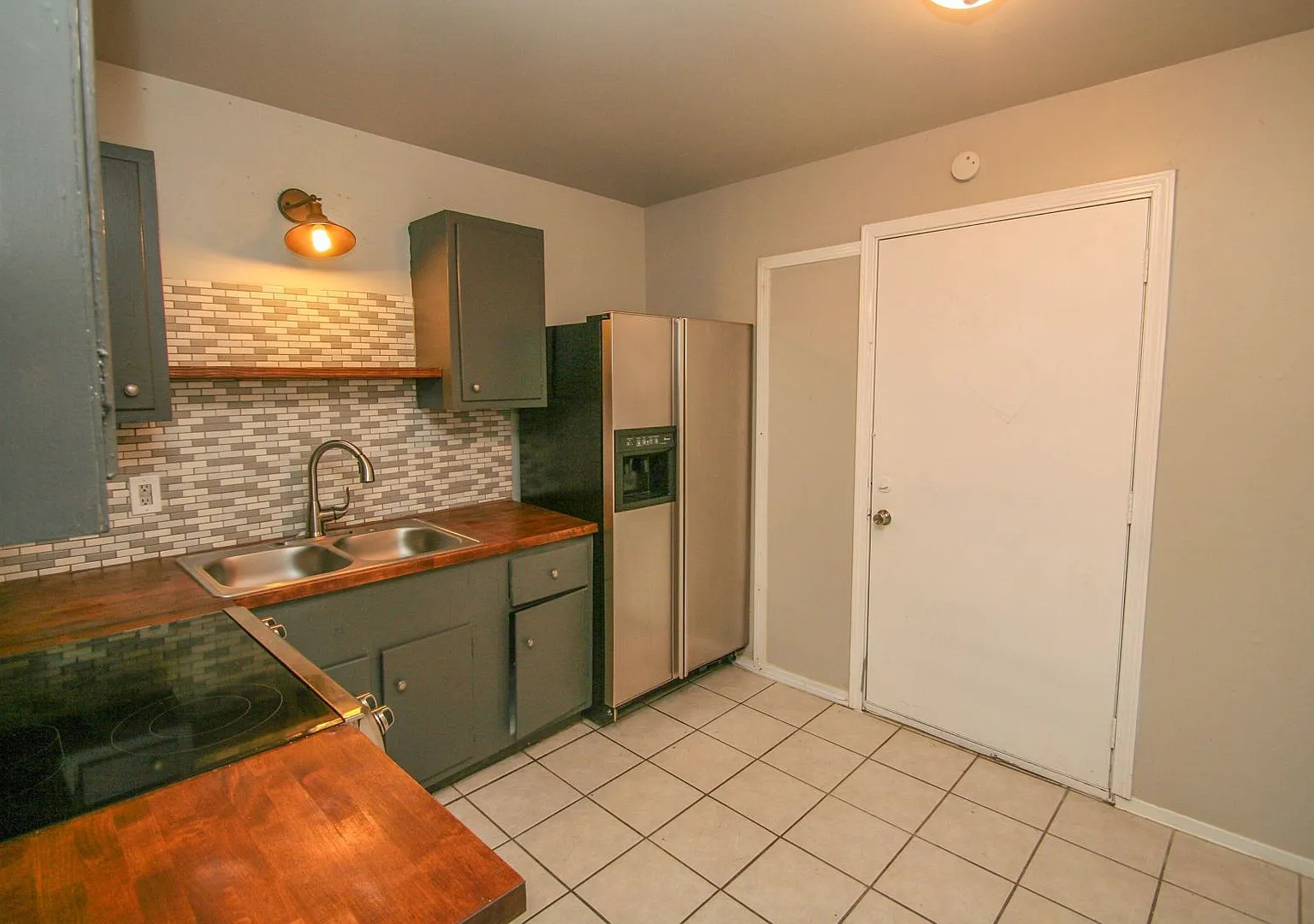 1310B N Irvington Ave — Photo 2