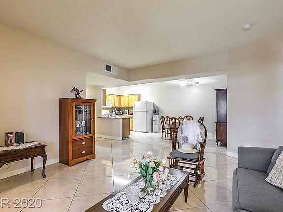 5th image of 5655 E Sahara Ave Unit 1018