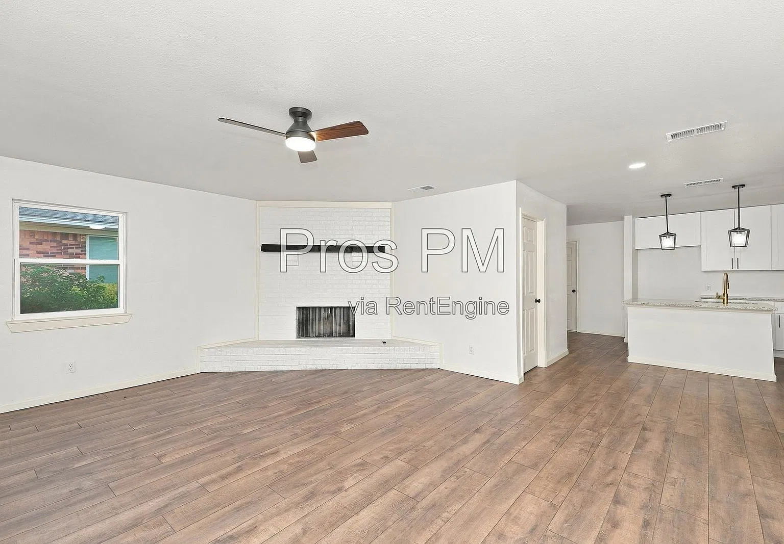 4 bed, 2.0 bath, 2020 sqft, $2,499 — Photo 4