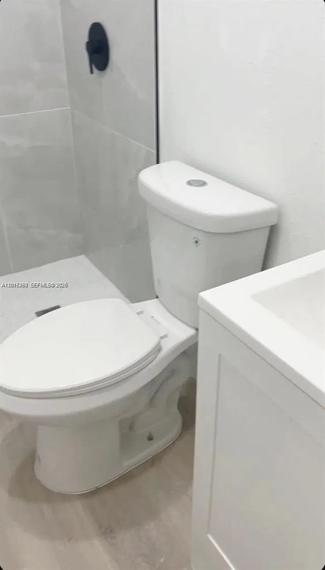1 bed, 1.0 bath, 300 sqft, $1,100 — Photo 4