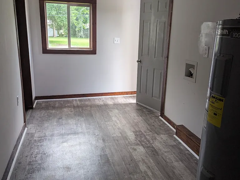 232 Hulin St — Photo 5
