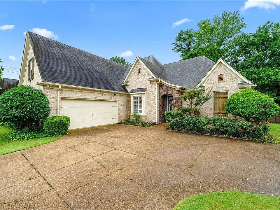 1st image of 1655 Newton Oak Cir W