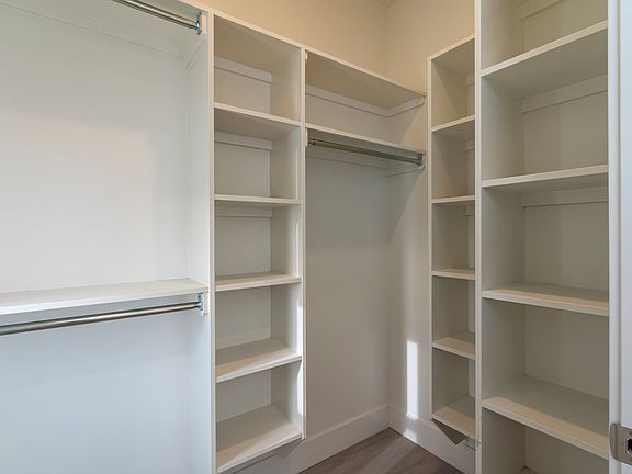 5th image of 172 Wentworth Dr #802