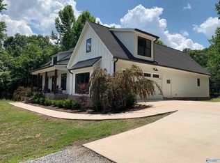 730 Walker Rd, Grant, AL 35747