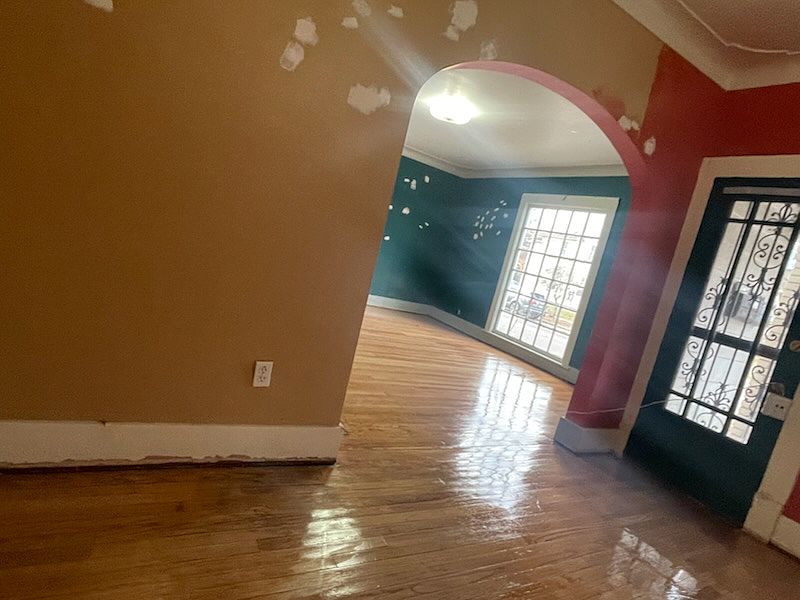 2nd image of 340 Diamond Ave SE Unit 1