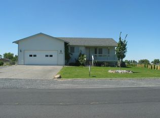 3700 W Peninsula Dr, Moses Lake, WA 98837