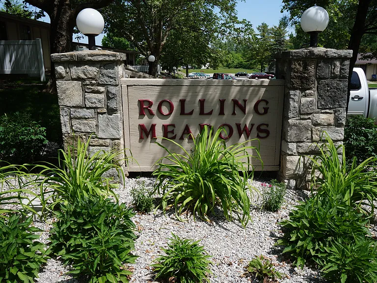 Rolling Meadows — Photo 16