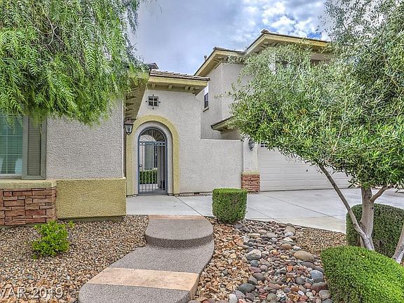 3rd image of 7512 Cliff Peaks St