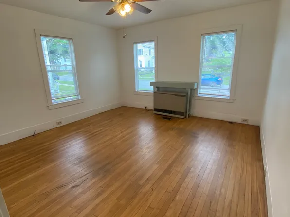 85 Crescent St APT 3, Rutland, VT 05701