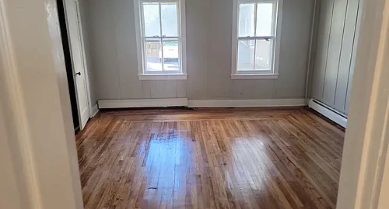 3 bed, $1,500 — Photo 4