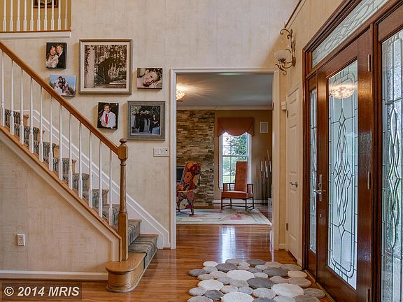 3rd image of 17 Deer Creek Ct