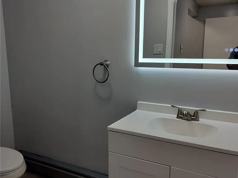 141 Grove St #1 — Photo 4