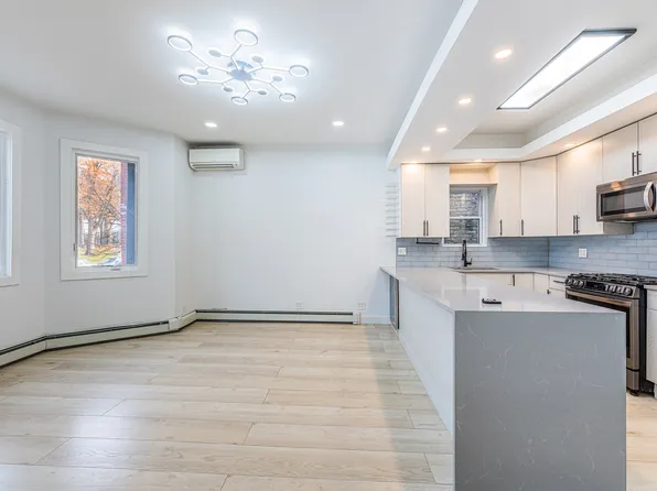 18-22 Astoria Park South image 5 of 16