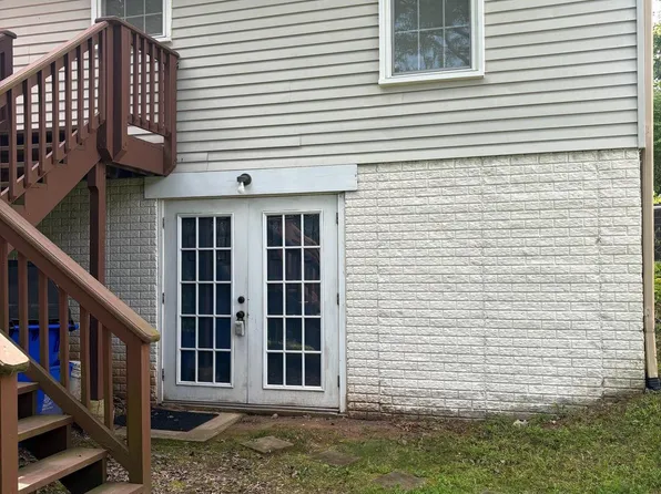 4104 Swiss Stone Dr, Burtonsville, MD 20866