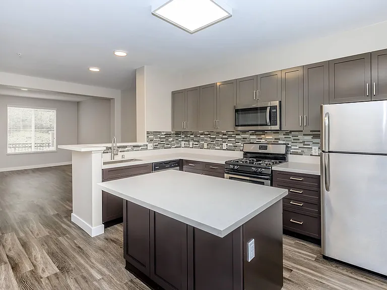 Bellecour Way Apartment Homes — Photo 44