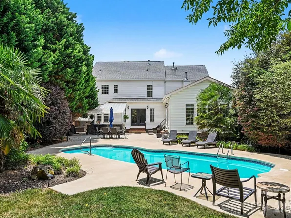 2442 Smith Cove Rd, Denver, NC 28037